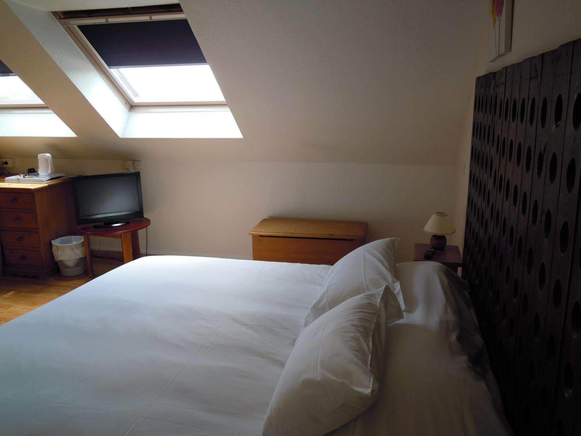 Logis Bagatelle - 51530 Dizy Hotel Екстериор снимка